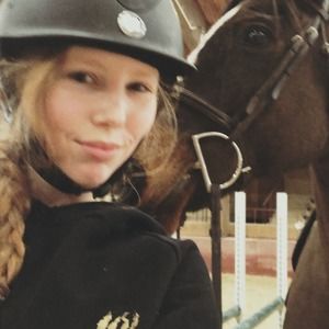 Meet your Posher, Isabel